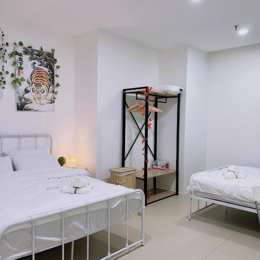 Biggest Balcony Premium Unit 1-5pax @arcoris Mont Tiara Kuala Lumpur